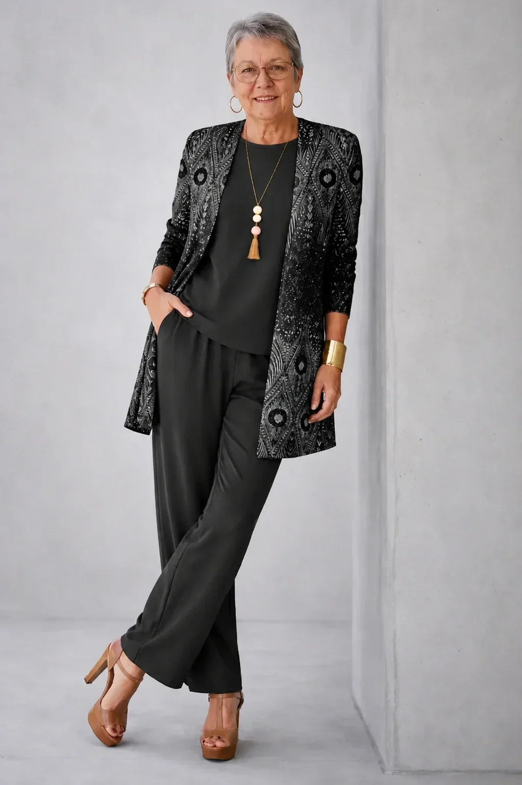 Vera | Completo tre pezzi nero e argento con stampa paisley