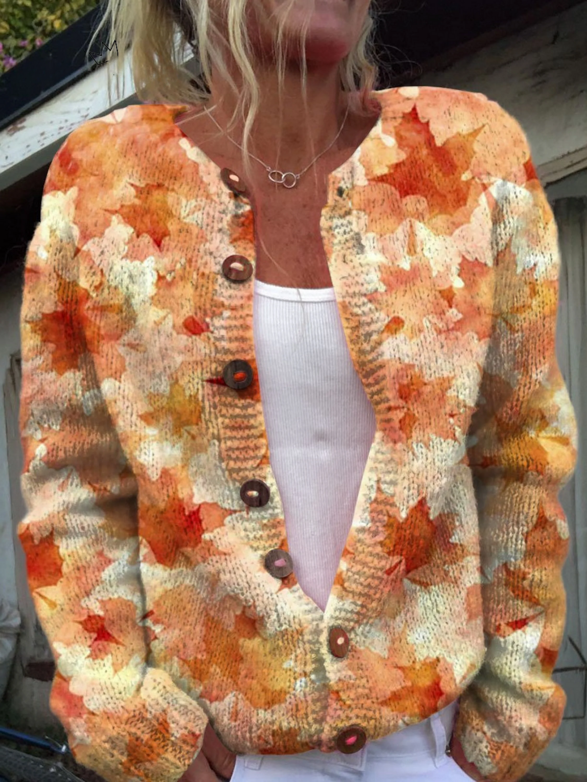 Eleonora — Cardigan autunnale con foglie