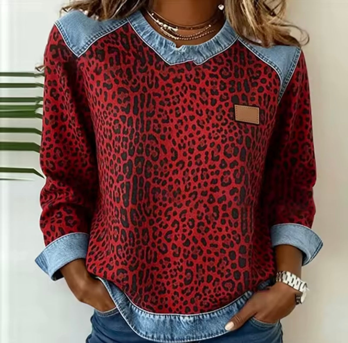Agnese | Maglia leopardata con colletto effetto denim