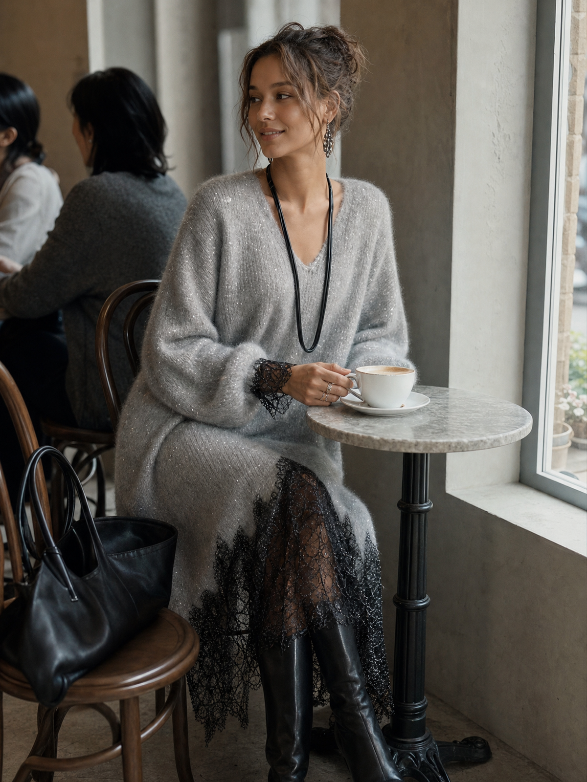 Sofia | Abito midi grigio in maglia con bordo in pizzo
