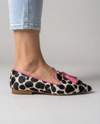 Mocassino Ginevra — Mucca Bianco e Nero, Nappine Rosa