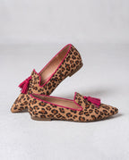 Mocassino Ginevra — Leopardo Effetto Scamosciato, Nappine Fucsia